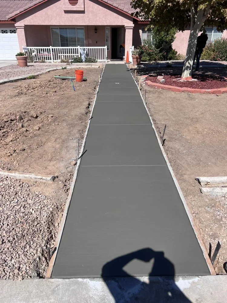 Top-rated landscape installation for residential properties across Hesperia, CA - 08 Landscaping