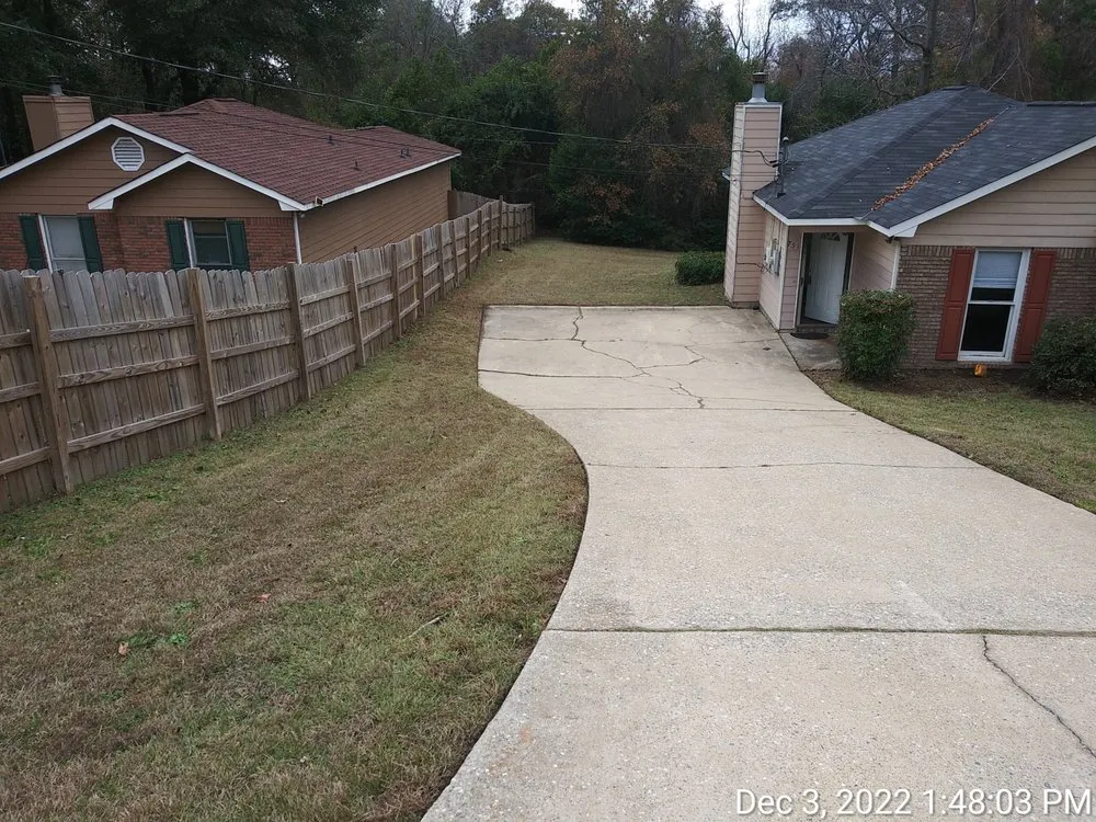 Reliable yard cleanup service in Columbus, GA by 1 2 3 Landscaping