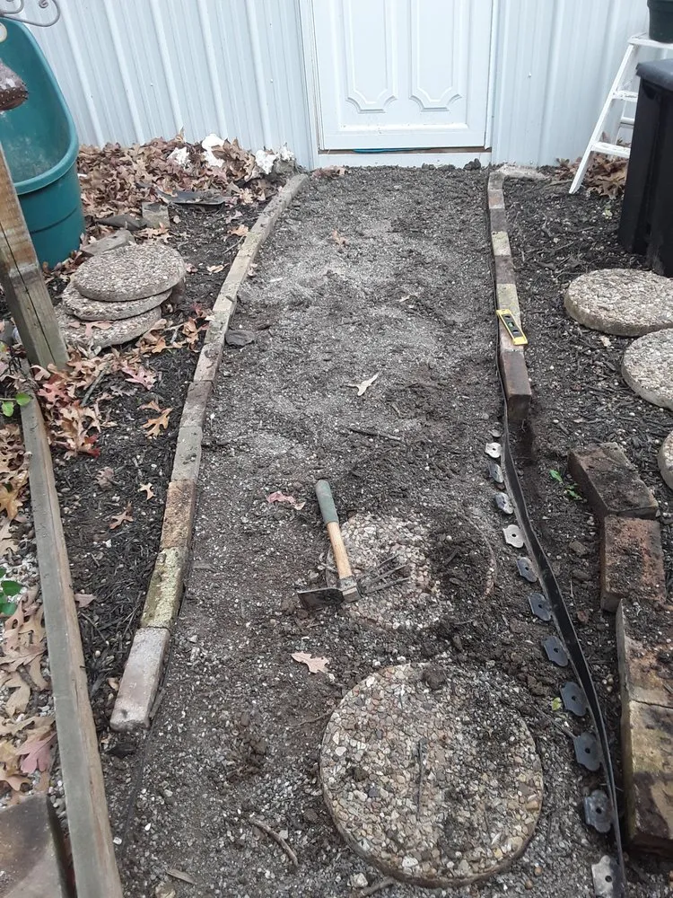 Custom garden landscaping near you in Jonesburg, MO by 1 Handy Woman Services & Landscape