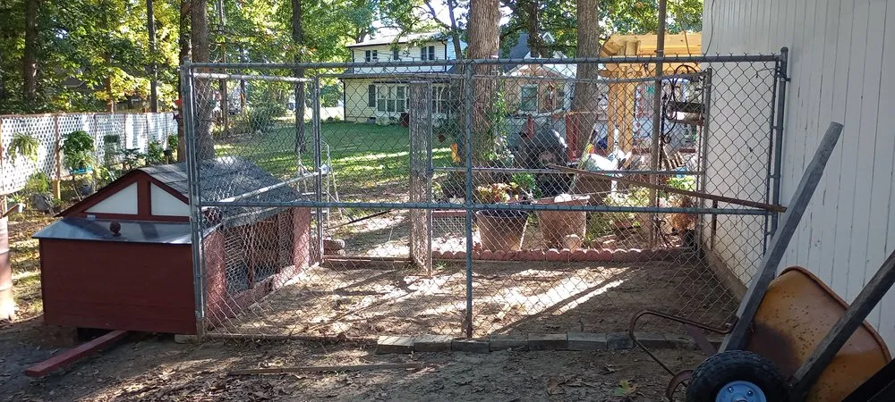 Expert lawn care service experts serving Jonesburg, MO - 1 Handy Woman Services & Landscape