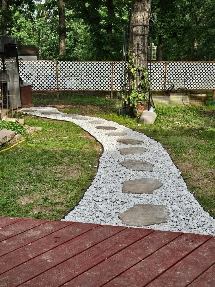 Reliable residential landscaping experts serving Jonesburg, MO - 1 Handy Woman Services & Landscape