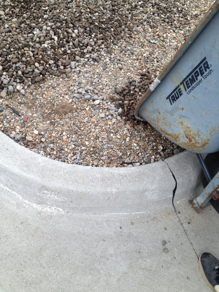 Local yard cleanup service in Des Moines, IA - #1 Lawncare