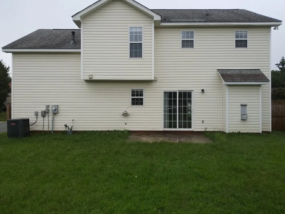 Custom lawn mowing service for year-round maintenance in Cornelius, NC by 1 Look Mobile