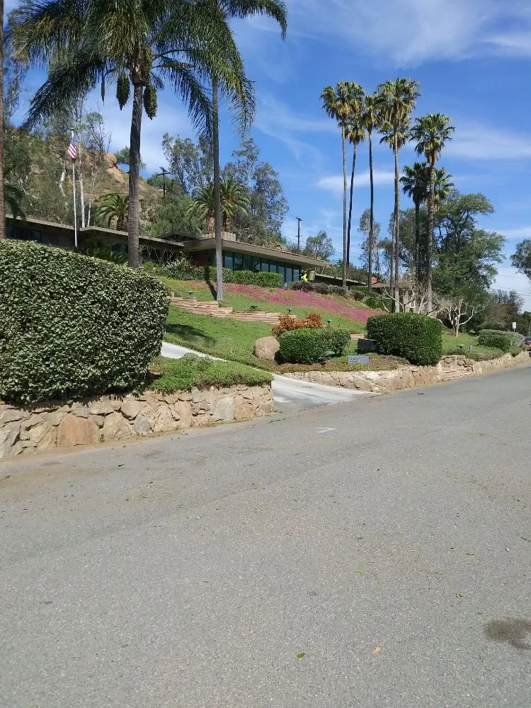 Local yard cleanup service for residential properties across Riverside, CA - 1 Neat Landscaping Lawn Maintenance N Tree Services