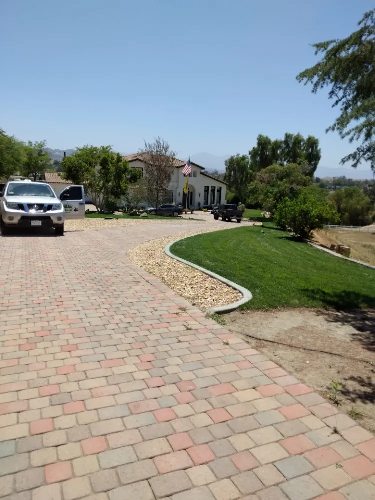 Top-rated garden landscaping in Riverside, CA - 1 Neat Landscaping Lawn Maintenance N Tree Services