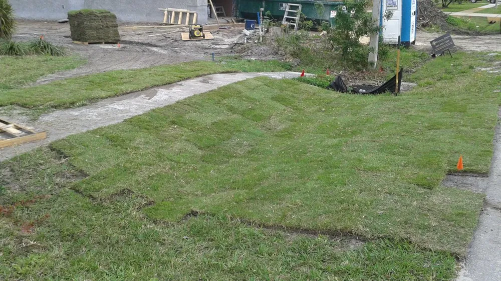 Custom outdoor landscaping for year-round maintenance in Orlando, FL by 1 Stop Sod & Landscaping