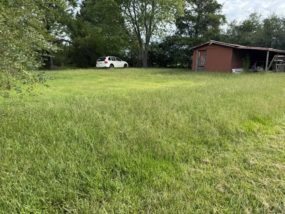 Affordable lawn care service in Mount Gilead, NC by 10 42 Earthworks