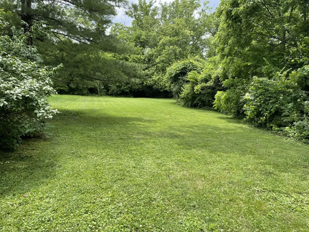 Top-rated lawn care service for outdoor upgrades across Cincinnati, OH - 10 Yards Lawn Mowing