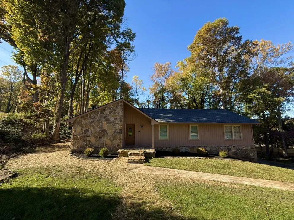 Reliable yard maintenance experts serving Knoxville, TN - 101 Contractor