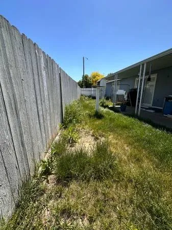 Local lawn care service for homes in Boise, ID by 10/10 Lawn & Lighting