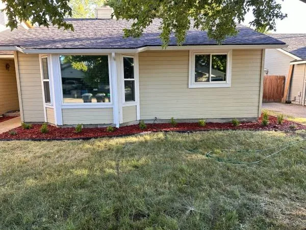 Affordable landscape installation experts serving Boise, ID - 10/10 Lawn & Lighting