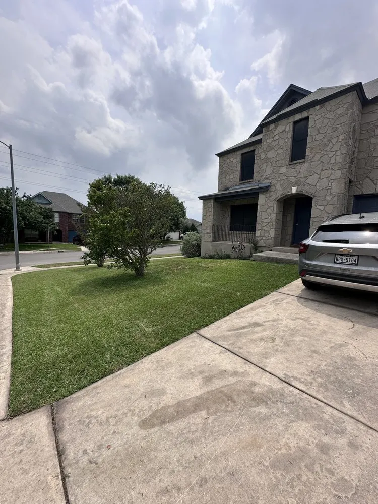Top-rated outdoor landscaping in Adkins, TX by 107 B Landscaping