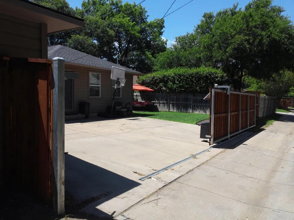 Professional lawn mowing service experts serving Dallas, TX - 10Fences Custom Exteriors