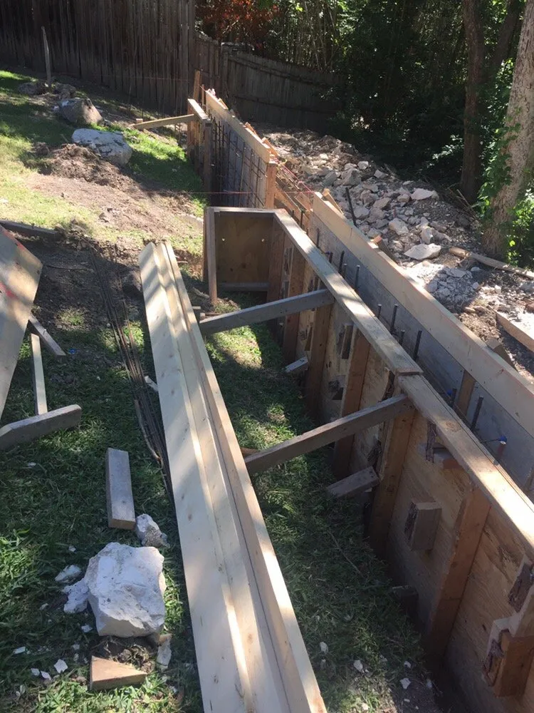 Local garden landscaping for homes in Dallas, TX by 10Fences Custom Exteriors