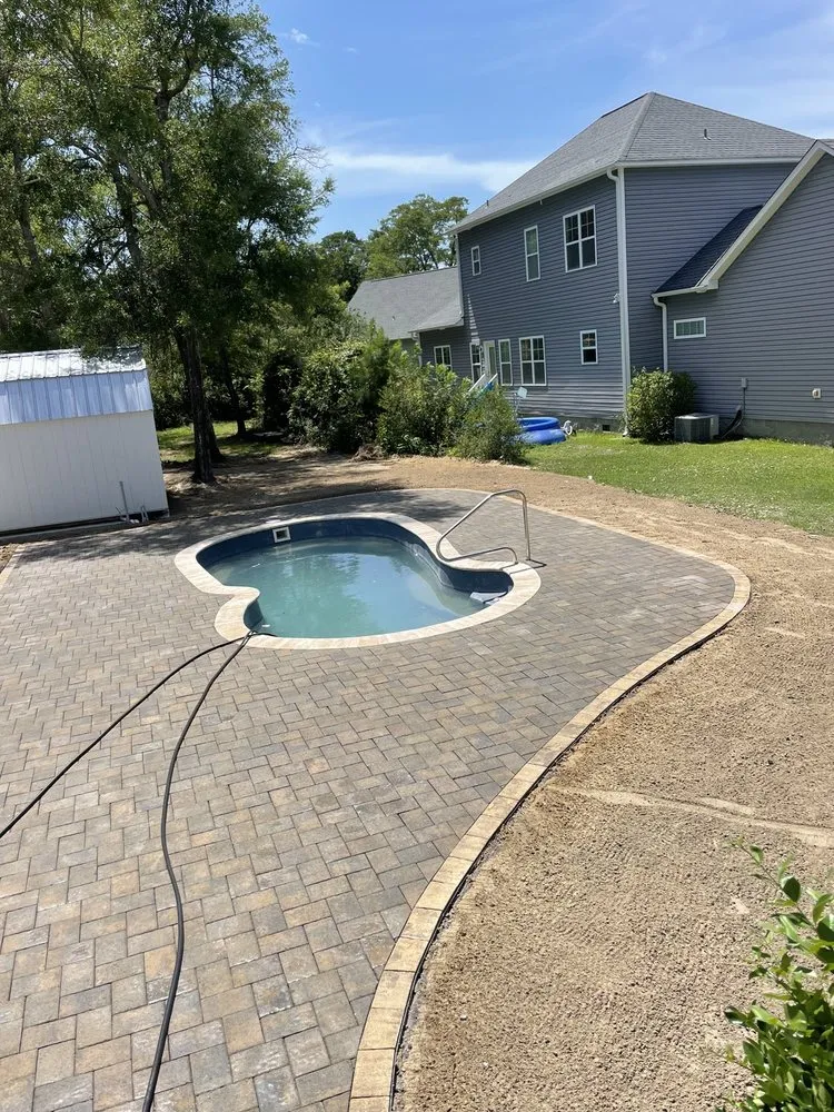 Local yard cleanup service for year-round maintenance across Sneads Ferry, NC - 110% Landscaping