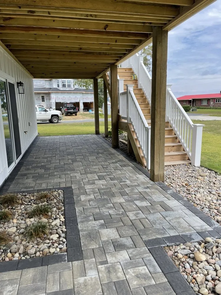 Professional outdoor landscaping experts serving Sneads Ferry, NC - 110% Landscaping