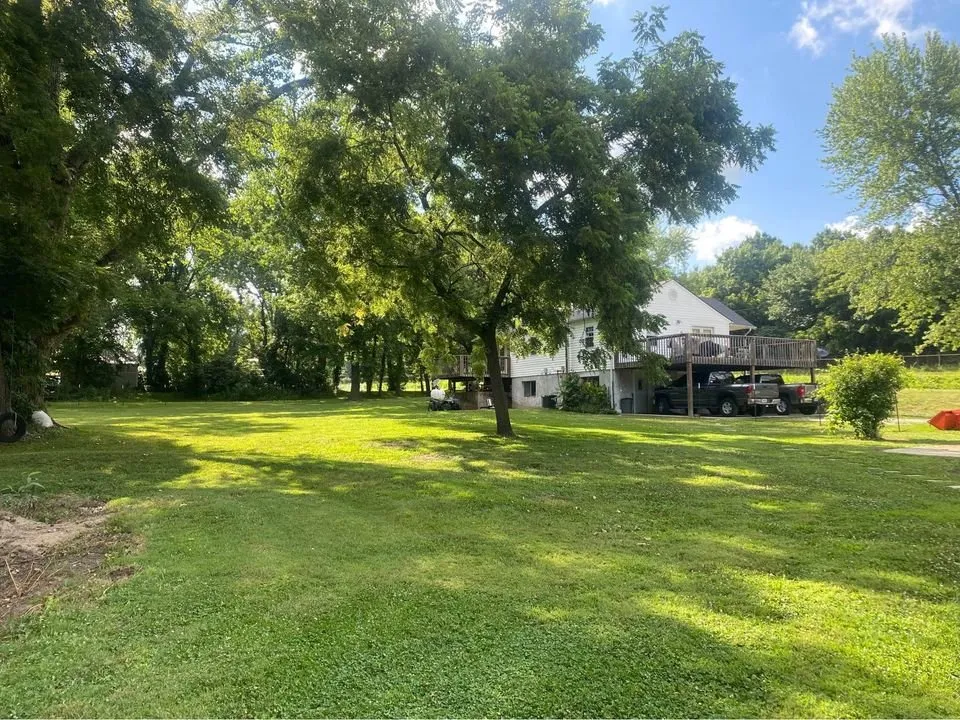 Affordable lawn mowing service experts serving Buckner, MO - 114 Farm & Home Realty