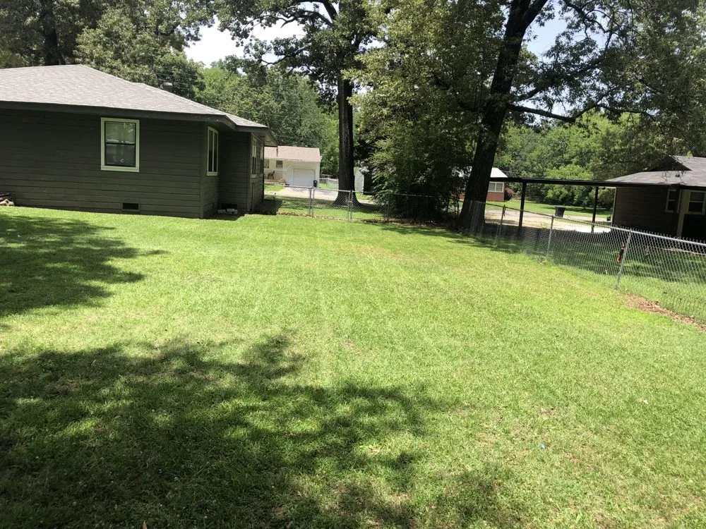 Affordable lawn mowing service in Clarksville, TX - 1159 Dynamix