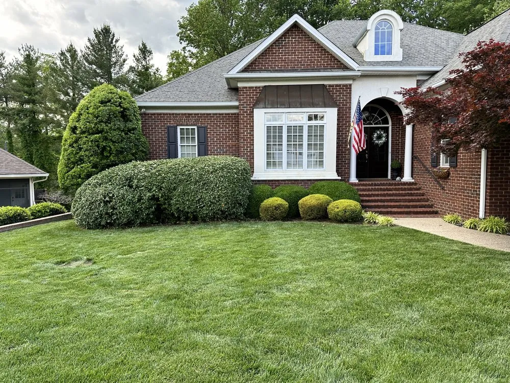 Top-rated lawn care service in Elmwood, TN - 1796 Groundworks