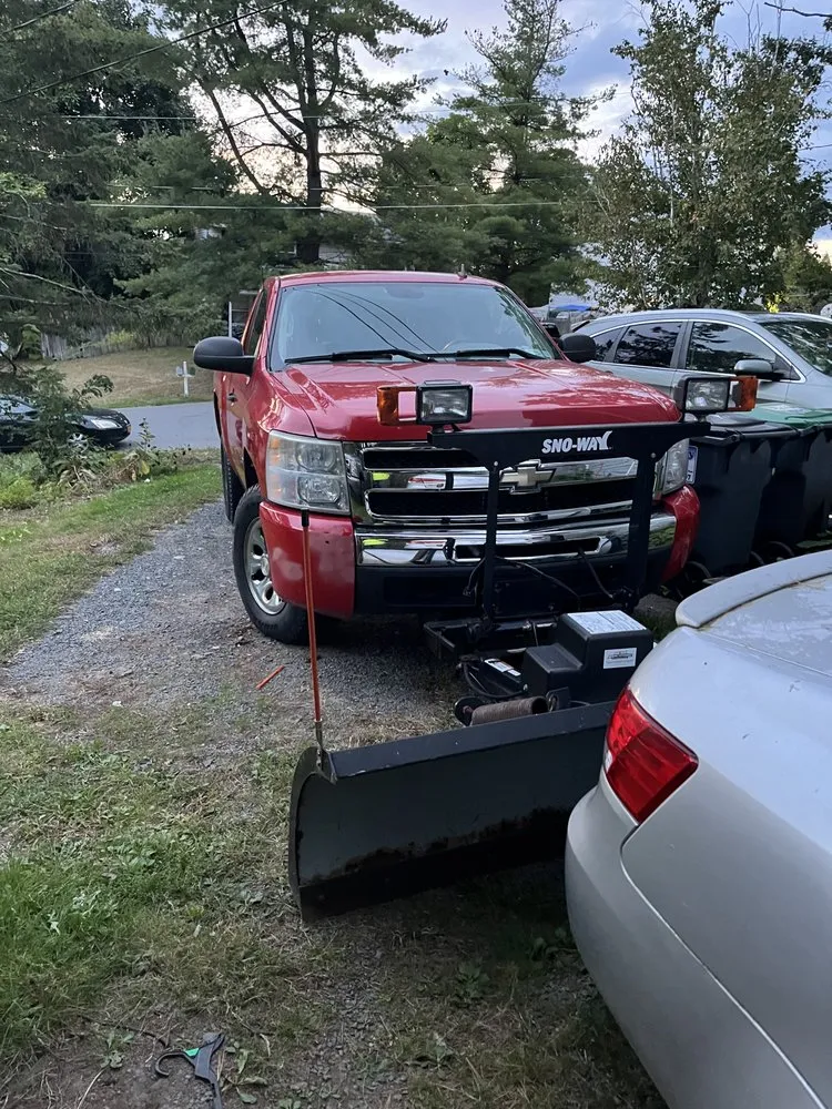 Top-rated yard maintenance for beautiful yards in Troy, NY by 180 Services