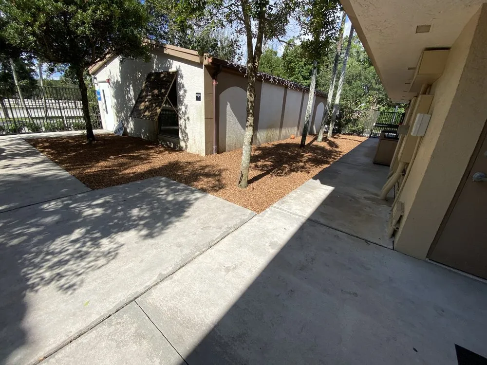 Reliable residential landscaping in Davie, FL - 1988 Lawn Care