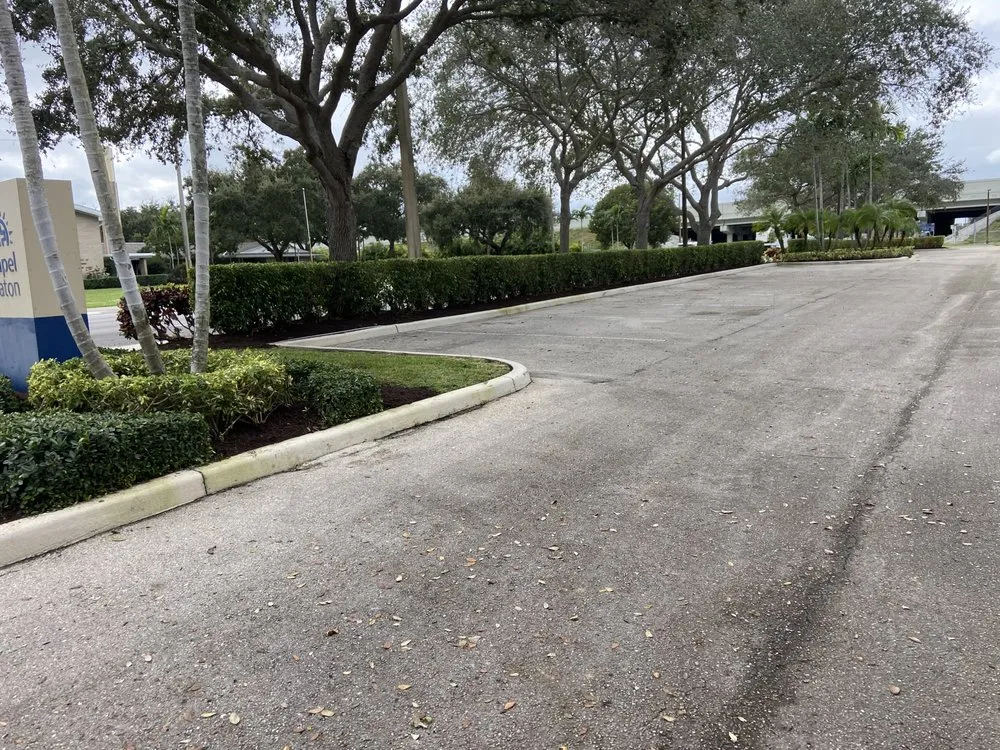 Affordable yard maintenance in Davie, FL - 1988 Lawn Care