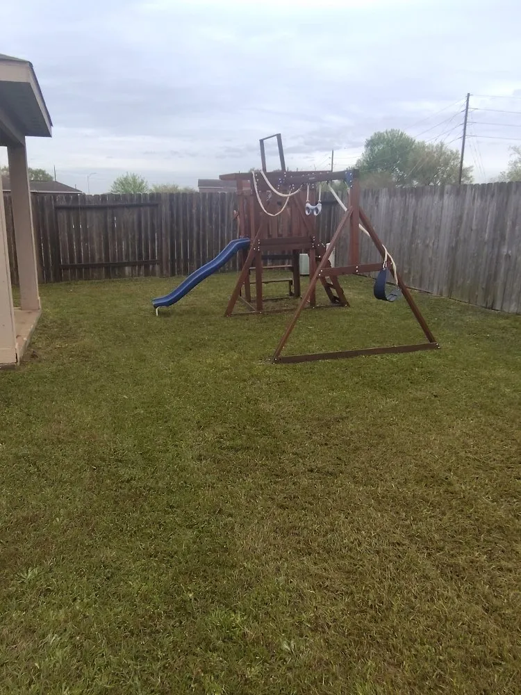 Professional lawn care service in Hockley, TX - 1son Elect Mowers