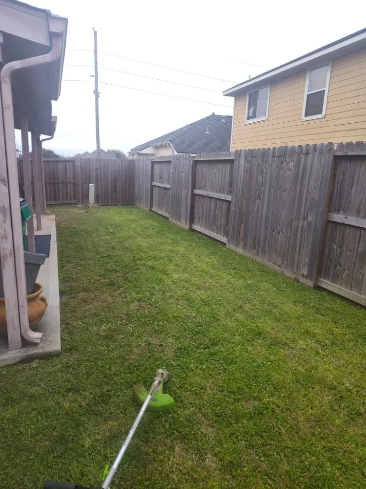 Professional lawn care service experts serving Hockley, TX - 1son Elect Mowers