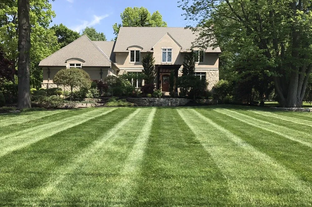 Custom landscape installation experts serving Dublin, OH - 1st Choice Yard Care