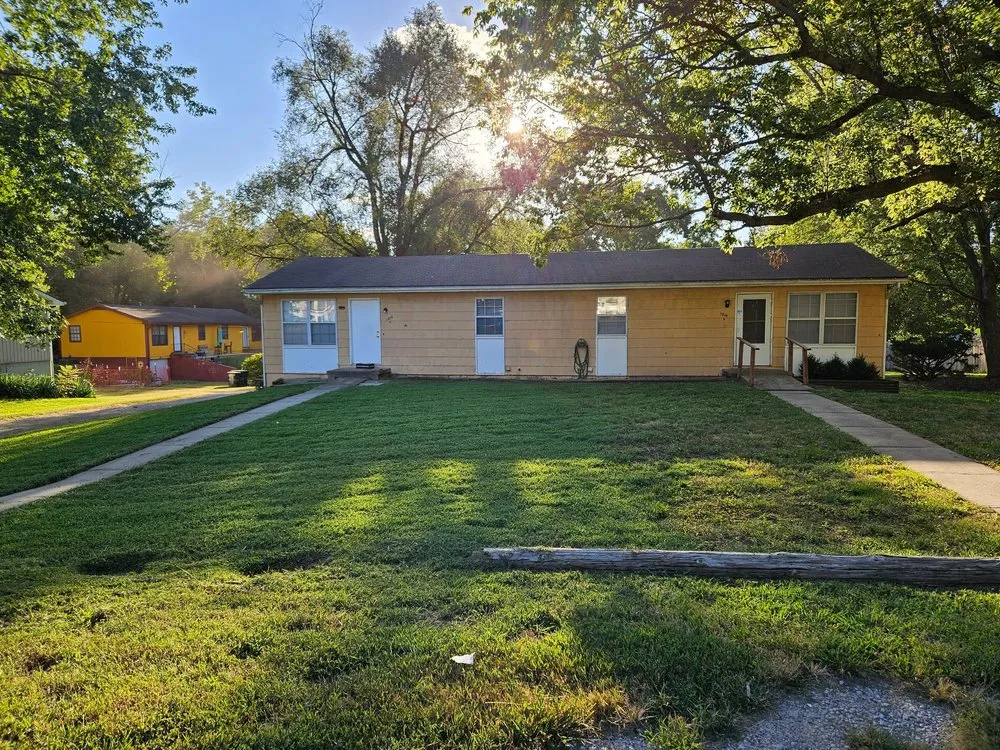 Trusted garden landscaping in Ft Leavnwrth, KS by 1st City Lawn Reapers