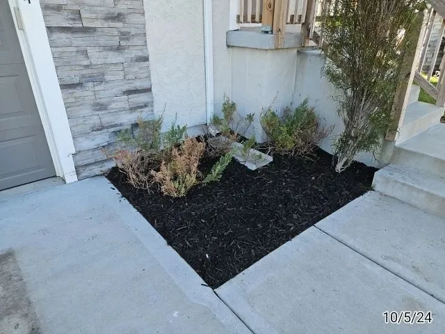 Local yard cleanup service near you in Ft Leavnwrth, KS by 1st City Lawn Reapers