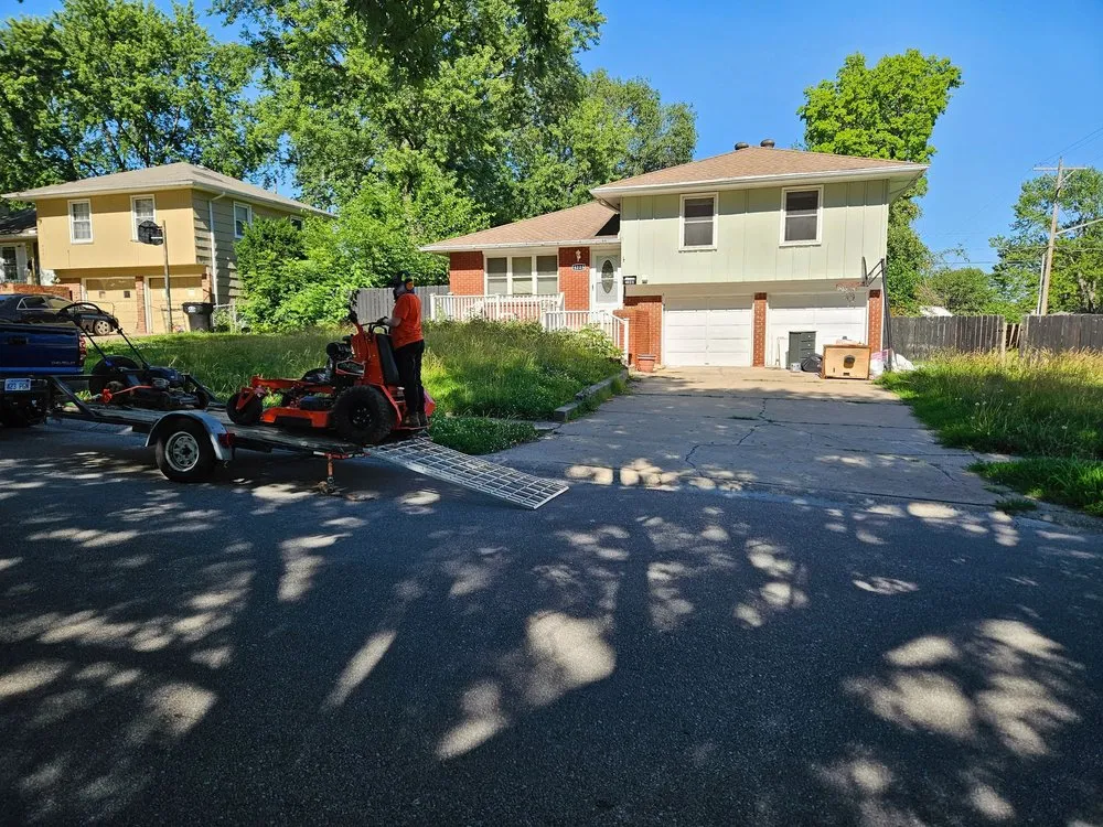 Professional lawn care service for outdoor upgrades across Ft Leavnwrth, KS - 1st City Lawn Reapers