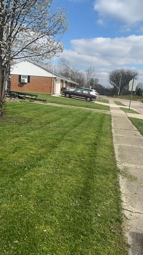 Top-rated lawn care service experts serving Franklin, OH - 1st Generation Lawn Care