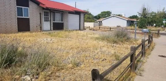 Custom landscaping services experts serving Albuquerque, NM - 1st GenStrive