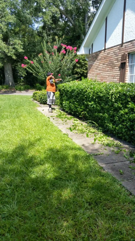 Top-rated yard maintenance in Hattiesburg, MS - 1st N 10 Lawn Care Services
