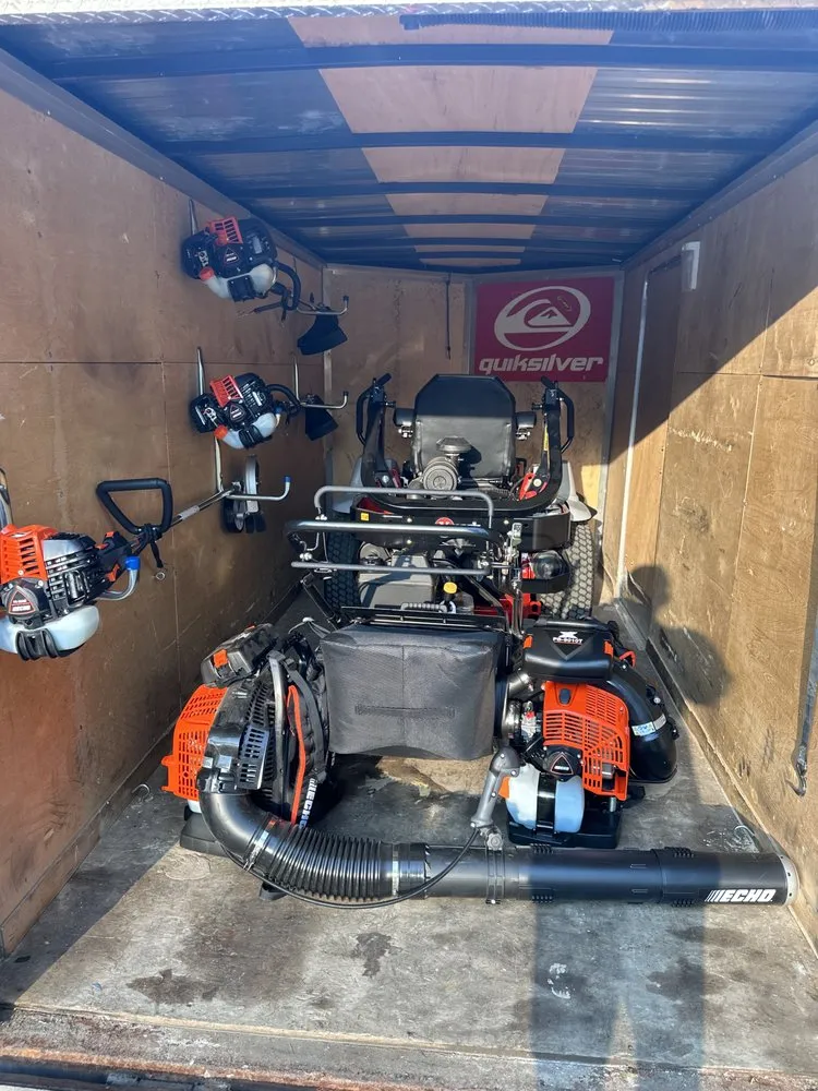 Affordable yard cleanup service experts serving Westland, MI - 1Stop Repa1rs