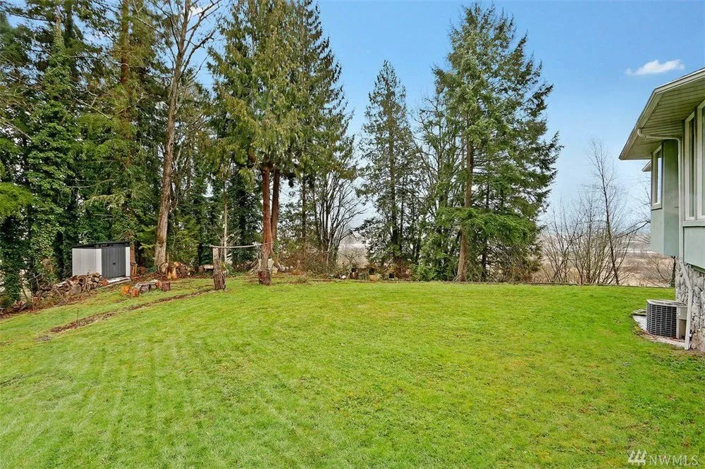 Local lawn care service for beautiful yards across Kent, WA - 2 bro's Landscaping