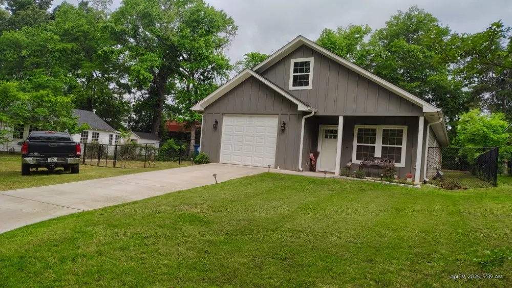 Custom lawn mowing service near you in Longview, TX by 2 Bros Lawn pros