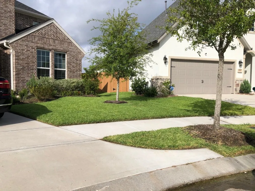 Affordable yard cleanup service in Houston, TX - 2 Brothers Lawn Mowing