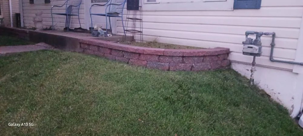 Custom yard maintenance in Saint Louis, MO by 2 Can Do Lawncare