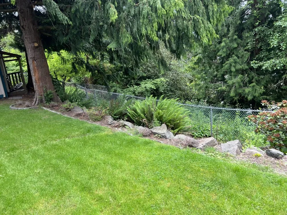 Top-rated lawn mowing service in Edmonds, WA - 2 Chick’s Mower & Blower Landscaping