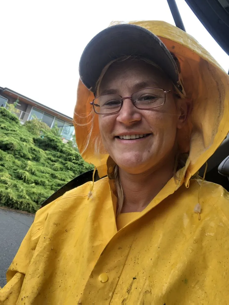 Trusted garden landscaping in Edmonds, WA - 2 Chick’s Mower & Blower Landscaping