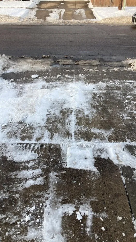 Affordable residential landscaping in Kalamazoo, MI - 2 Fellaz 2 Trucks & Bros