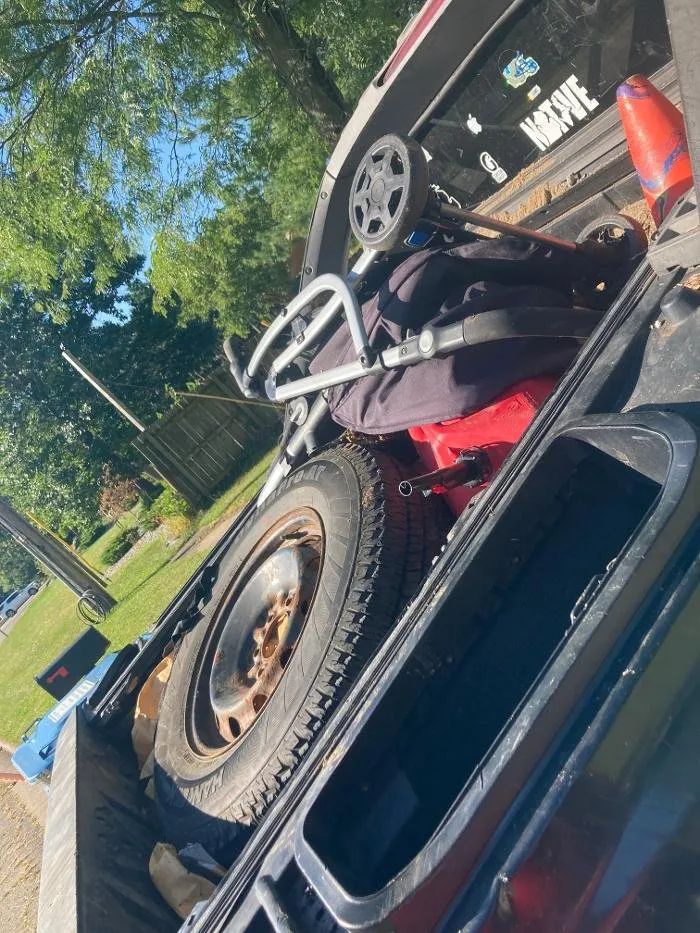 Top-rated landscaping services for residential properties in Kalamazoo, MI by 2 Fellaz 2 Trucks & Bros