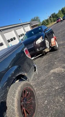 2 Fellaz 2 Trucks & Bros Logo