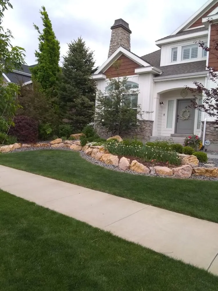 Custom garden landscaping in West Valley City, UT by 2 Green Diamonds
