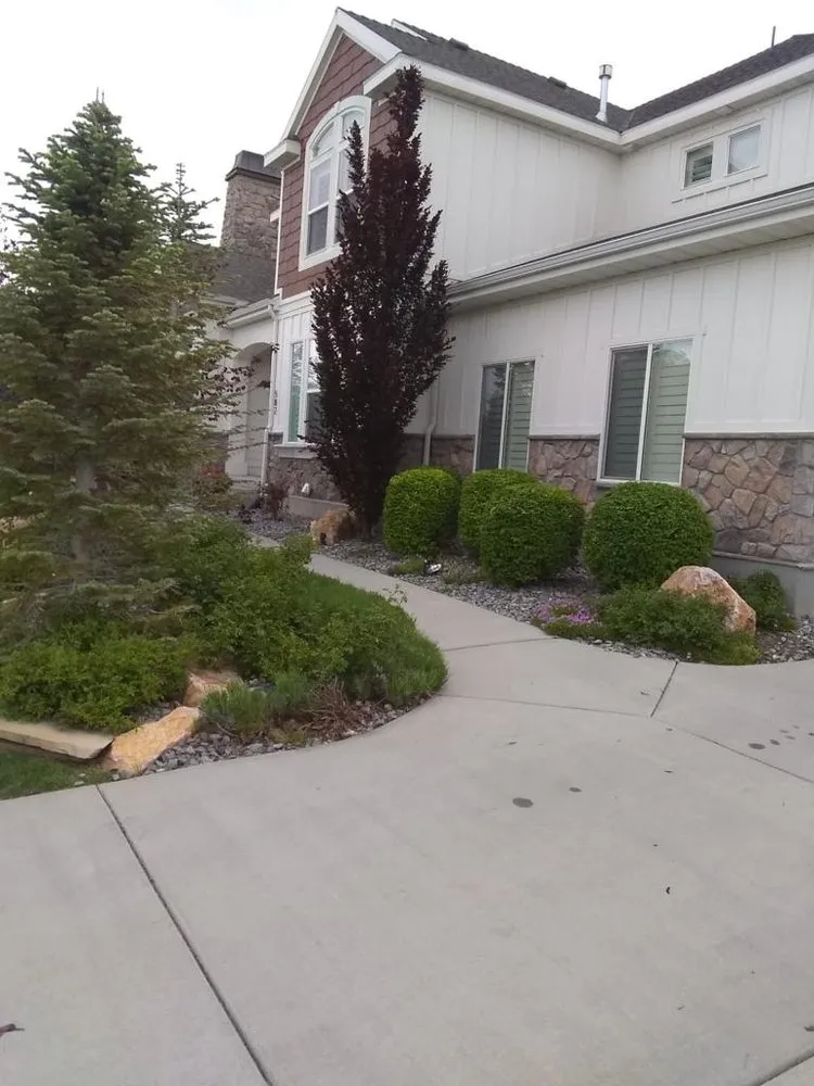 Custom outdoor landscaping near you in West Valley City, UT by 2 Green Diamonds