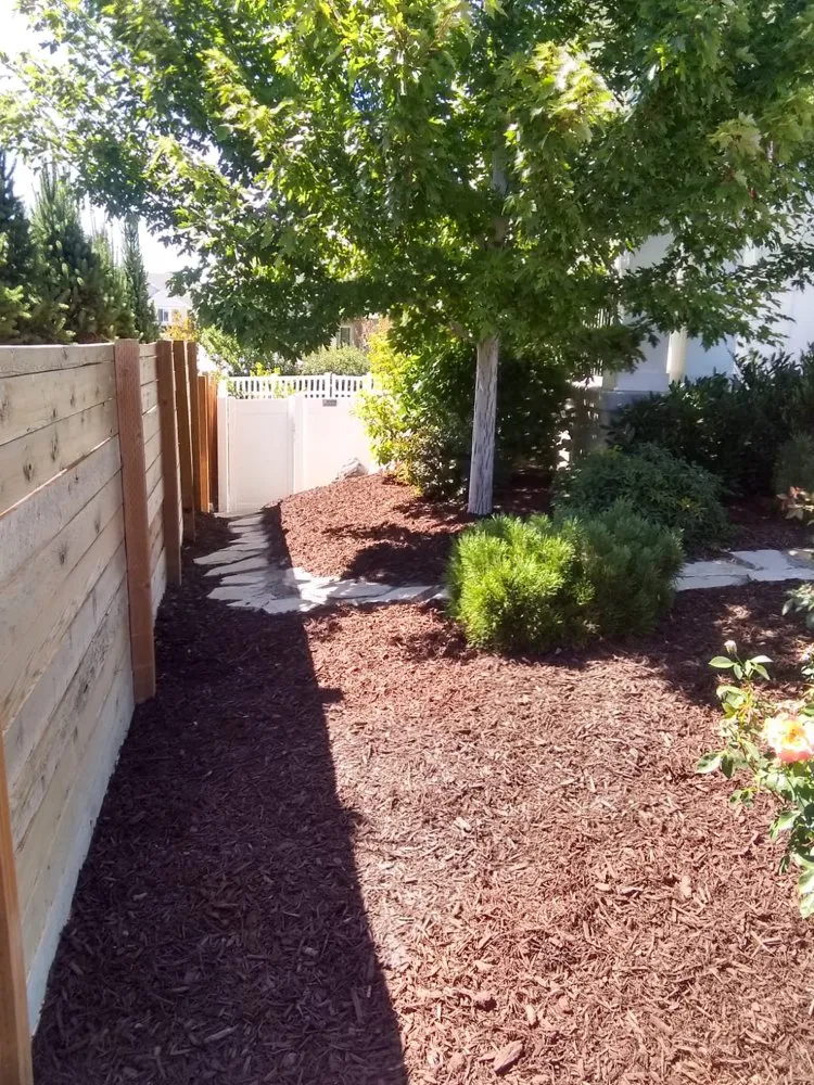 Custom yard cleanup service in West Valley City, UT - 2 Green Diamonds