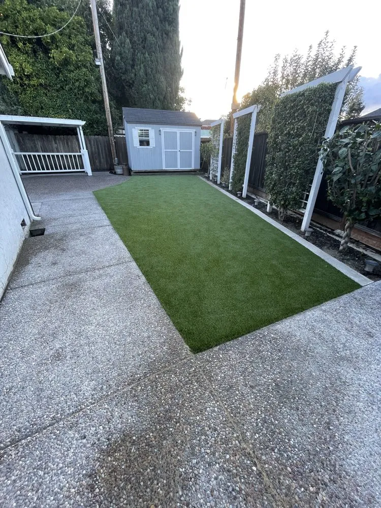 Professional landscaping services for year-round maintenance in Sunnyvale, CA by 2 Green Landscaping & Maintenance