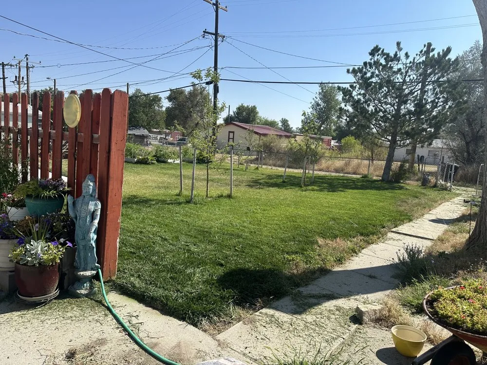 Affordable landscaping services experts serving Casper, WY - 2 Hands Oilfield